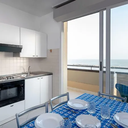 Belvedere Vista - Seafront 3* Rimini