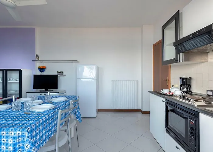 Belvedere Vista - Seafront 3* Rimini