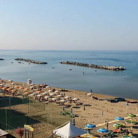 Belvedere Vista - Seafront 3* Rimini