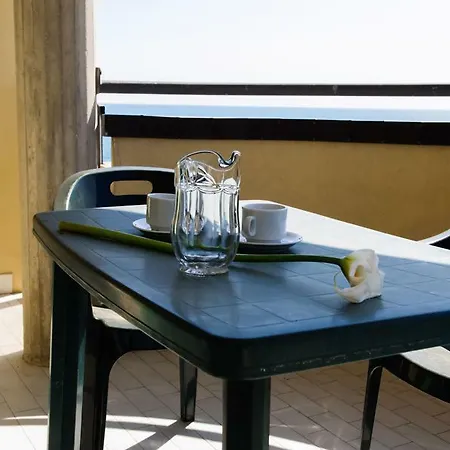 Belvedere Vista - Seafront 3*